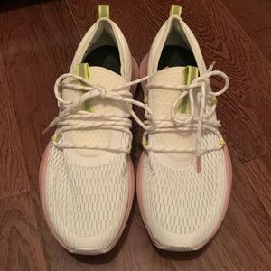 SOREL 8.5 Women's Kinetic Impact Lace Sneakers white/pink eraser NEW without box